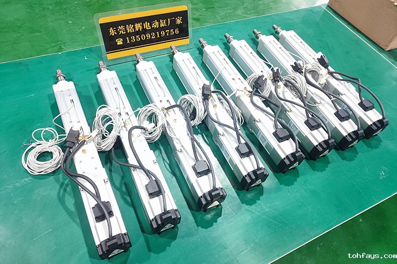 东莞客户定制的8套40直连电动缸成功出货