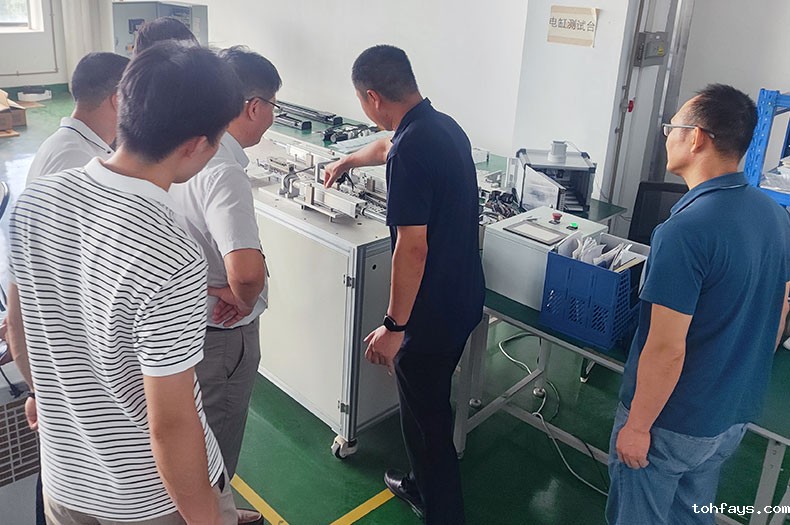 广州XX仪器考察ag8九游官网入口厂家：共绘精密